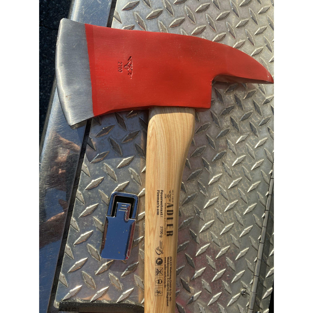 Fireman’s Axe- International Pattern-900mm Hickory Handle - Axeman.ca