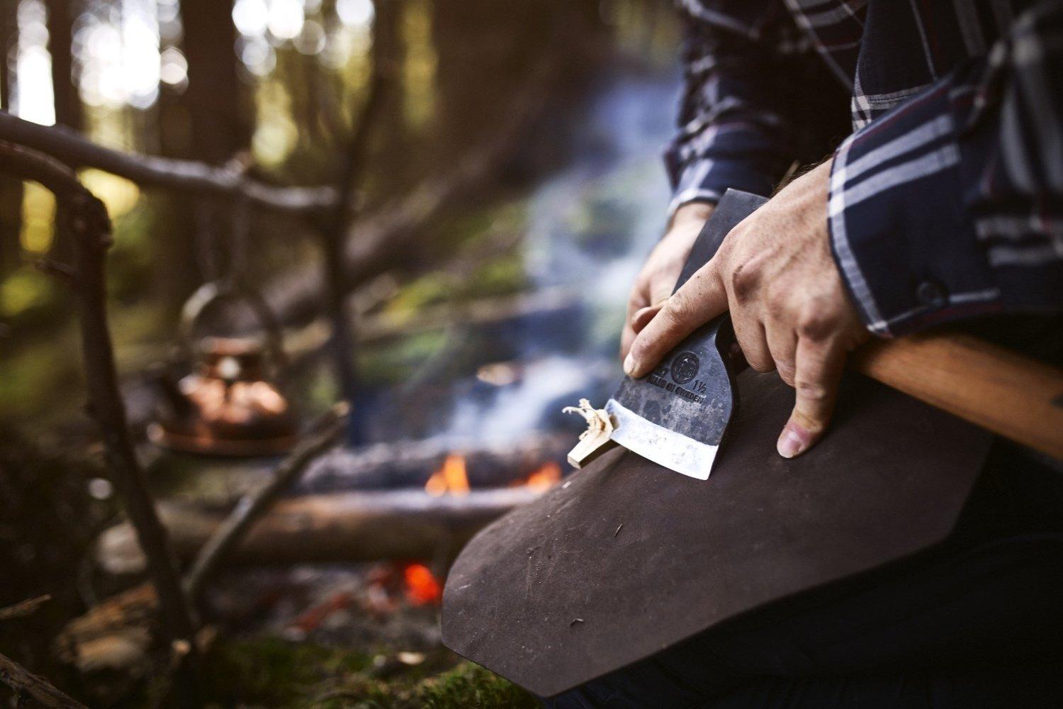 Choosing between a Splitting axe, Felling axe or Hatchet - Axeman.ca