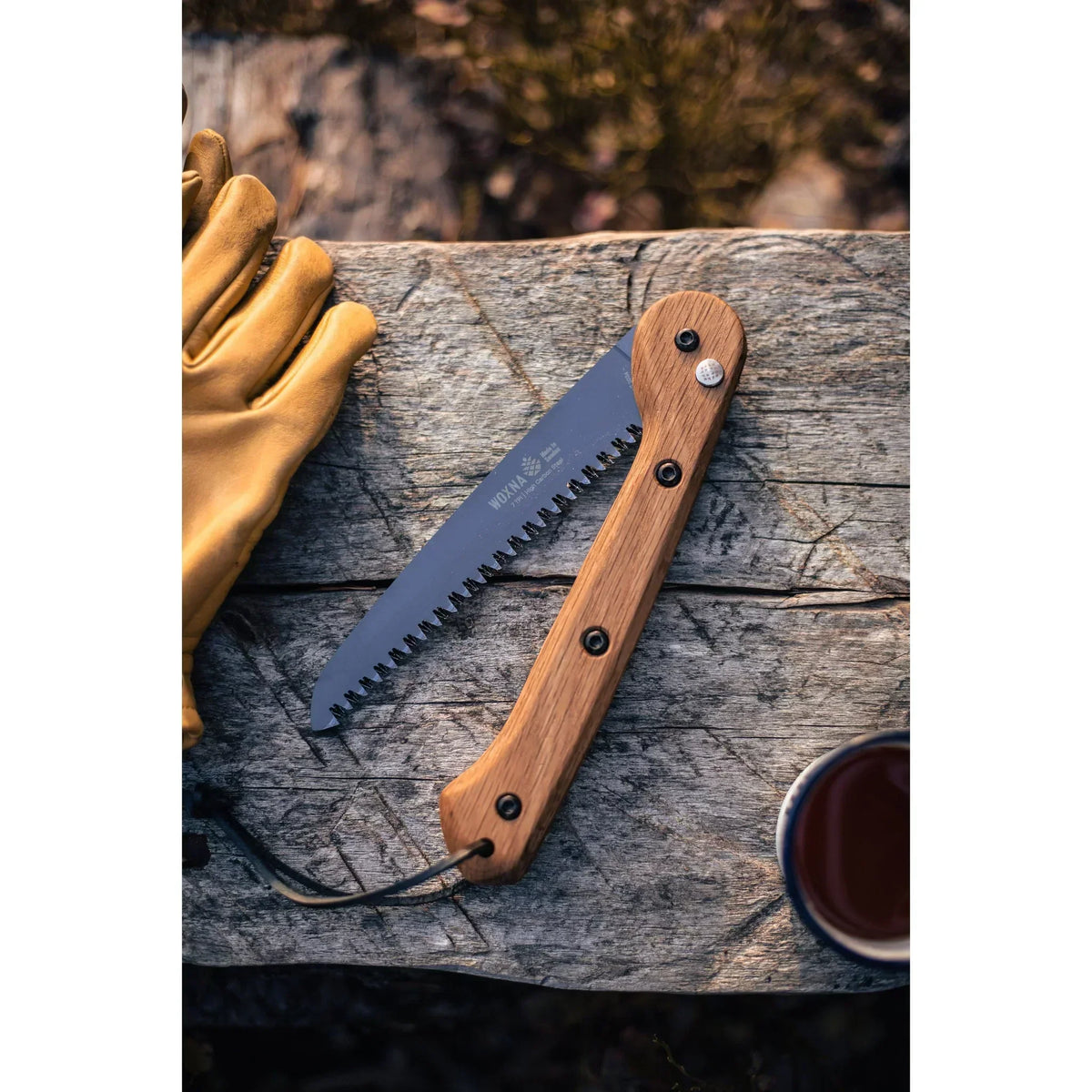 The Woxna Folding Saw: A Reliable Companion for Bushcraft and