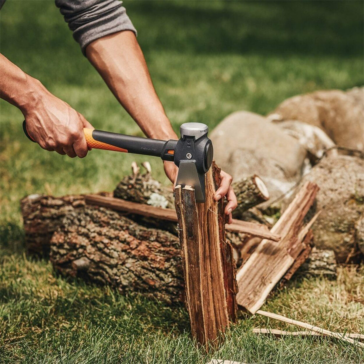 Fiskars Pro IsoCore™ 2.5-lb Maul, 14-in - Axeman.ca