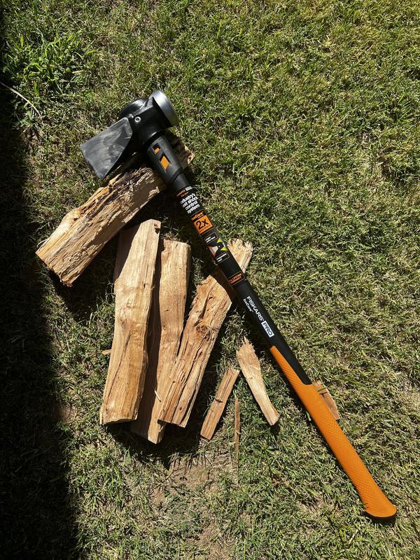 Fiskars® Pro IsoCore™ Wood Splitting Maul (8lb, 36&quot;) - Axeman.ca