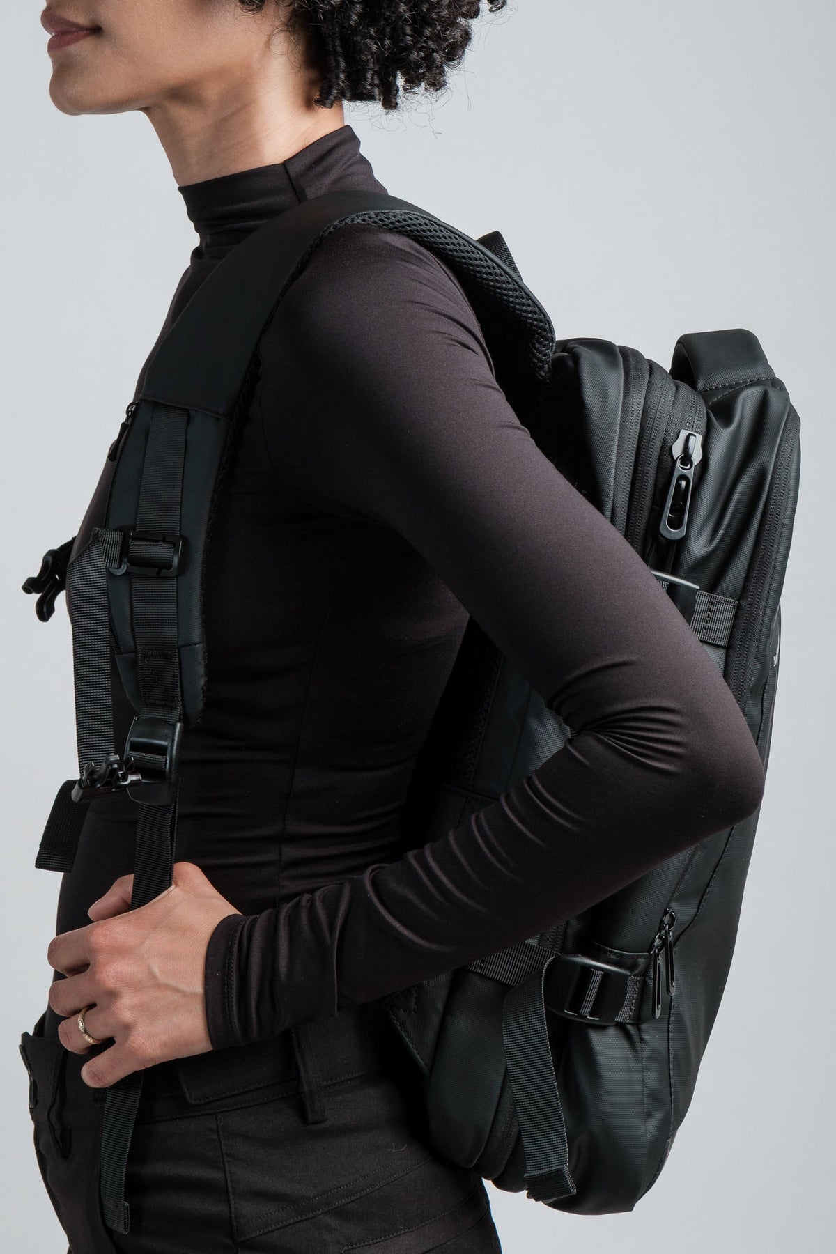 &quot;Voyager&quot; Expandable Backpack 26L / 38L with Built-in Rain Coat