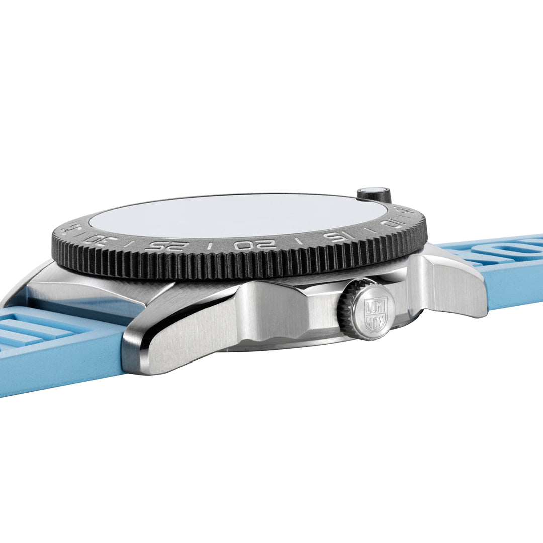 Pacific Diver, 39 mm - 3124 m