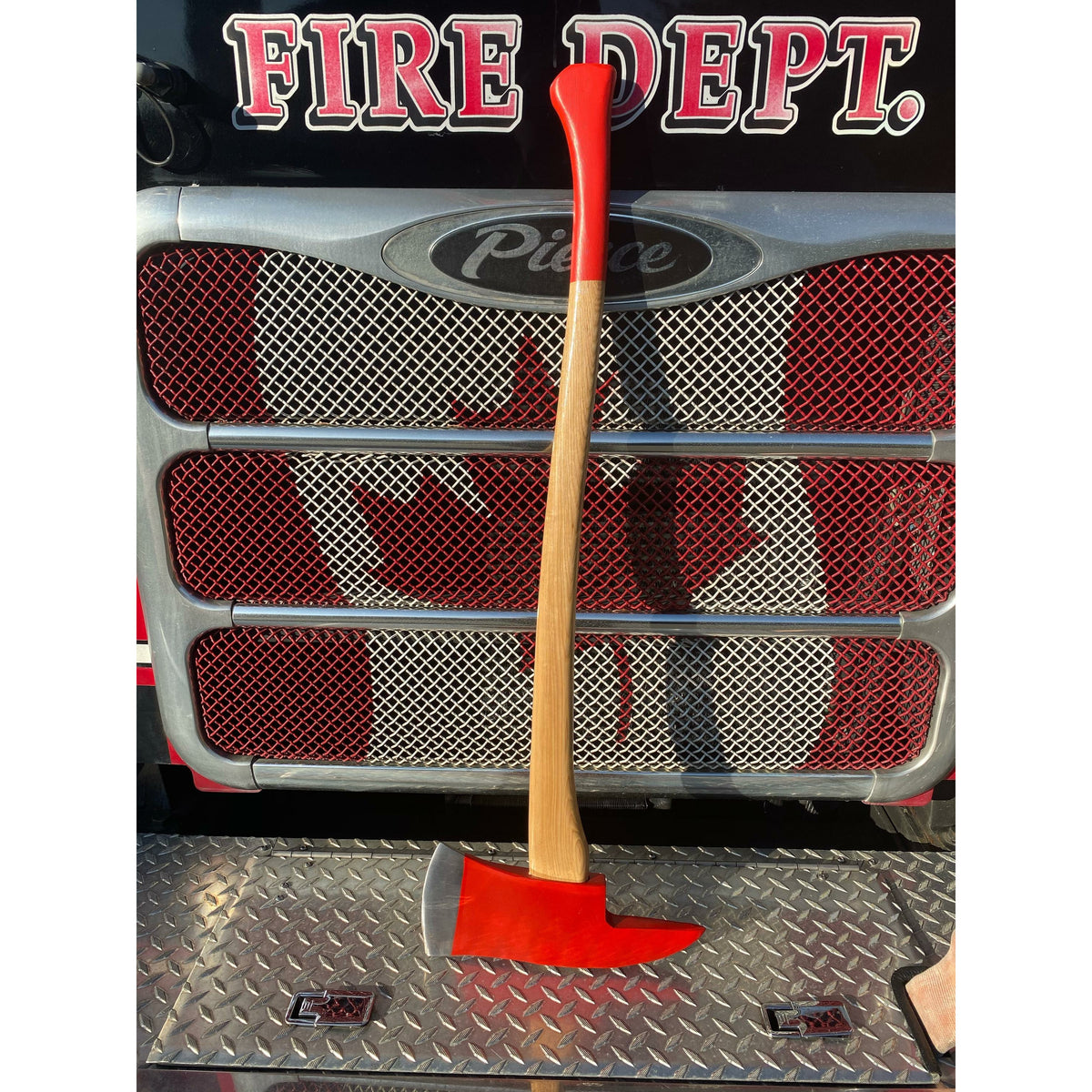 Fireman’s Axe- International Pattern-900mm Hickory Handle - Axeman.ca